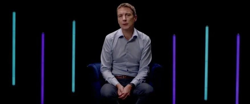 NICE’s Barry Cooper discusses the incredible pace of innovation at NiCE and how AI is being used to transform CX.